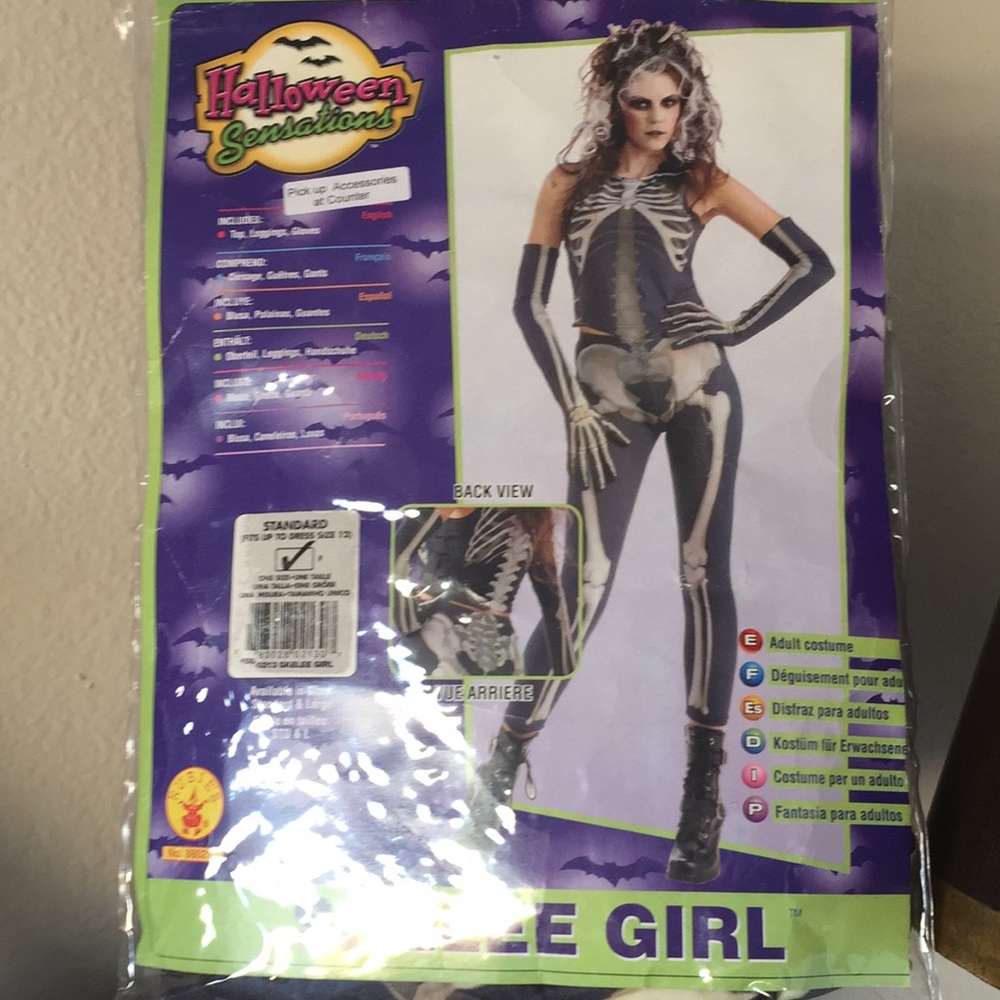 Skeleton costume
